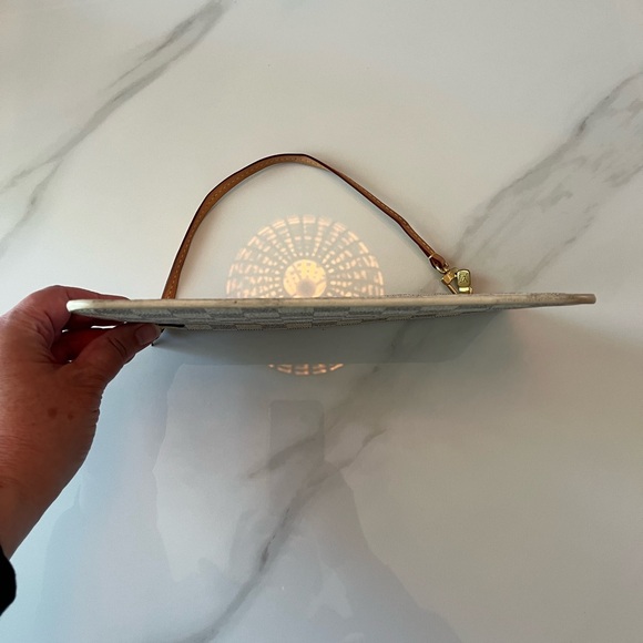 Louis Vuitton Azure Pouchette with Vachetta Leather Strap - Picture 5 of 12